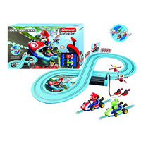 Verpackung der CARRERA First Mario Kart Rennbahn mit Mario und Yoshi als Figuren.