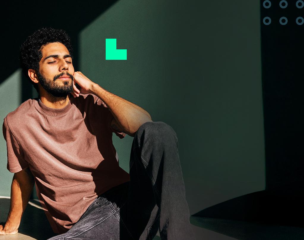 Ruhiger Mann steht f&uuml;r Gelassenheit in bewegten M&auml;rkten.